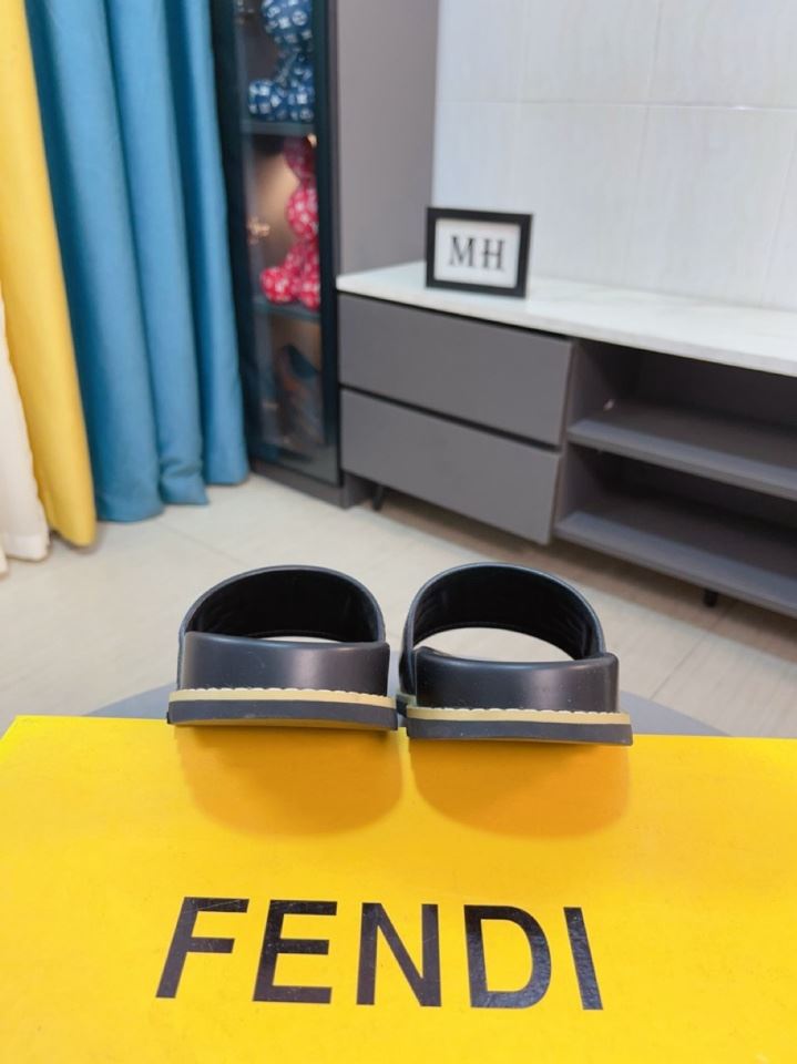 Fendi Slippers